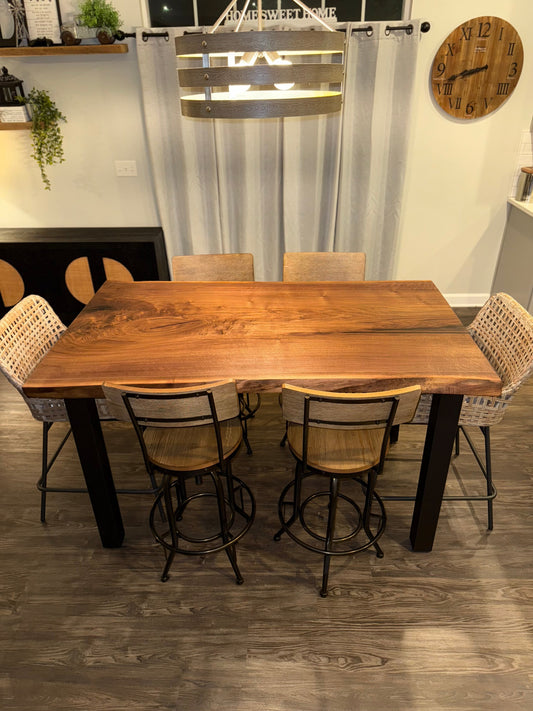 Quality Woodworking: Choosing Artisan Over Mass Production